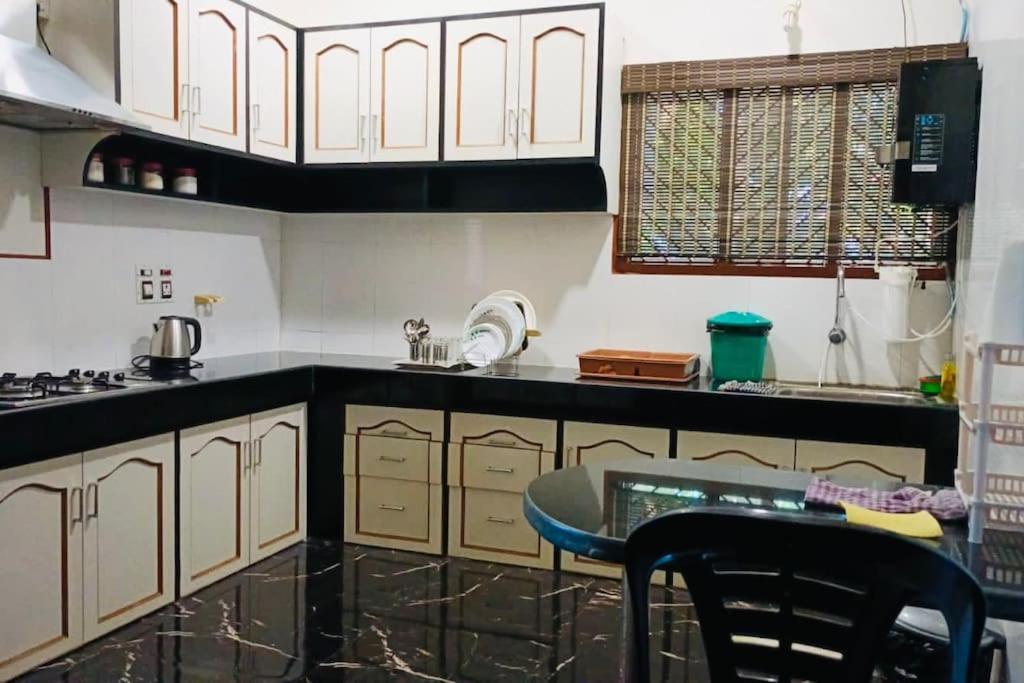 מניפלה Nature Crafts Homestay Retreat מראה חיצוני תמונה