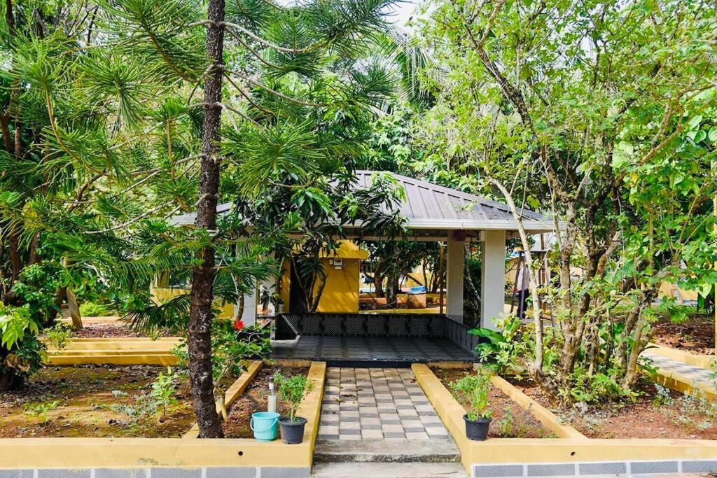 מניפלה Nature Crafts Homestay Retreat מראה חיצוני תמונה